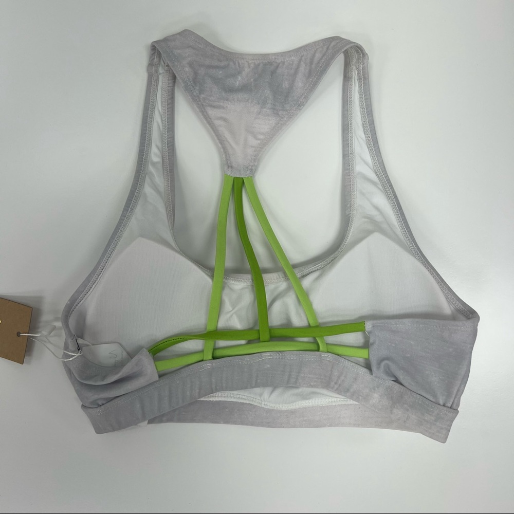 Niyama Sol Weaver Sports Bra in Poison - Picture 2 of 3